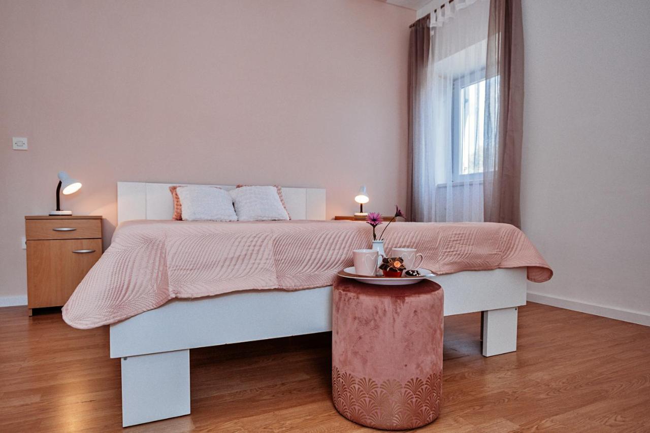 Rooms Emilija Božava Extérieur photo